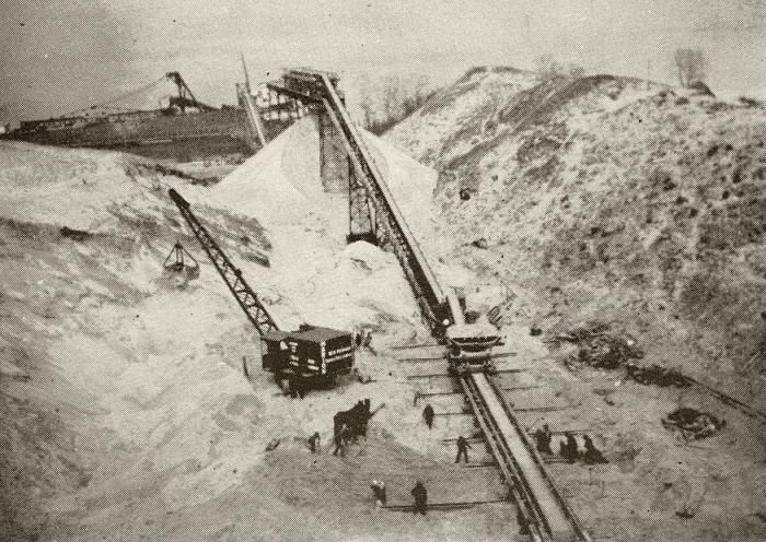 Conveyor system at Pigeon Hill